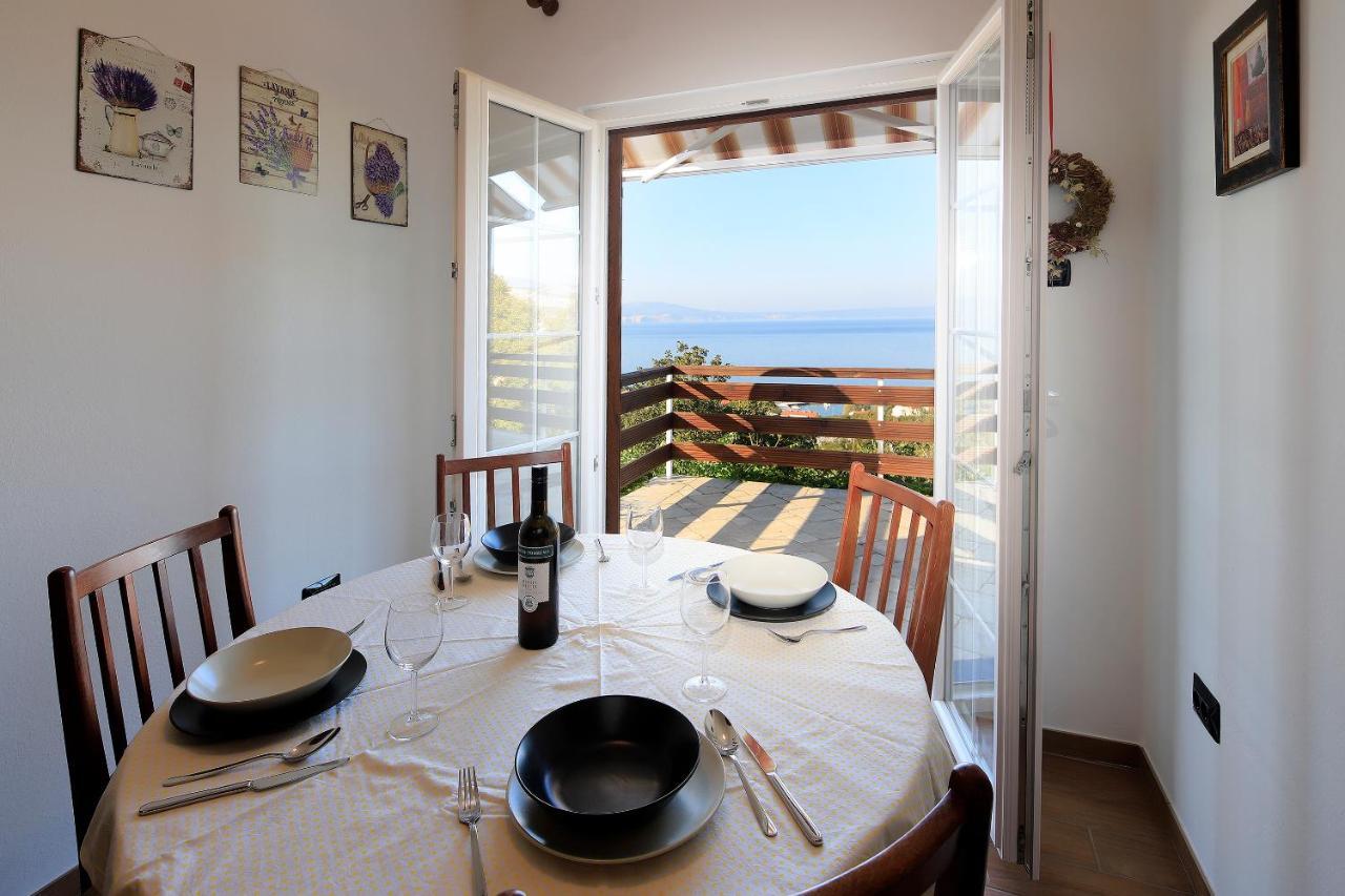 Apartment Vincent With Beautiful Sea View Terrace Кленовица Экстерьер фото