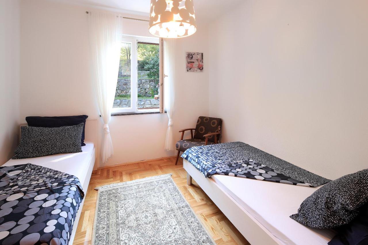Apartment Vincent With Beautiful Sea View Terrace Кленовица Экстерьер фото